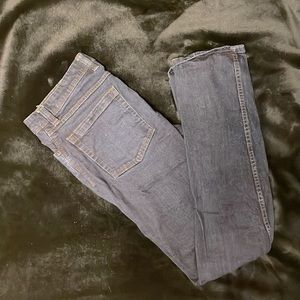 Pre-loved slim Van Heusen classic jeans. Size 32x34.
